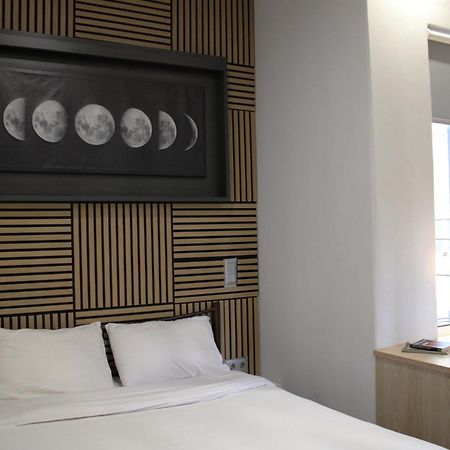 Aris Premium Accommodations Athens Exterior photo